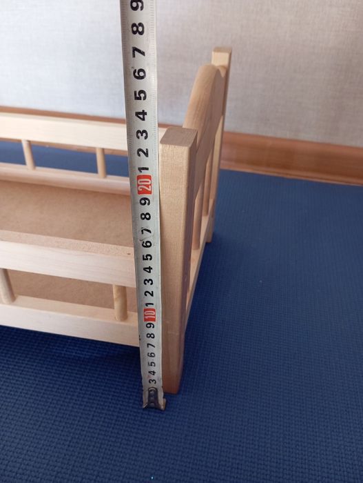 Игрушечная кроватка