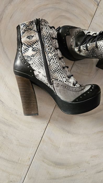 Боти естествена кожа- 80лв.