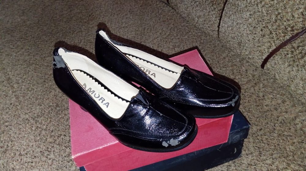 Срочно продам туфли