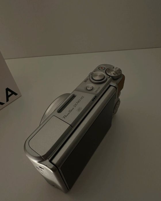 Canon PowerShot SX740 HS – stare bună | cu cutie și accesorii