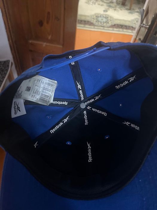 Продается кепка от бренда reebok