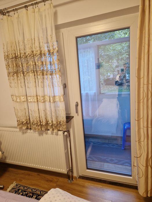 Apt central cu  spațiu comercial