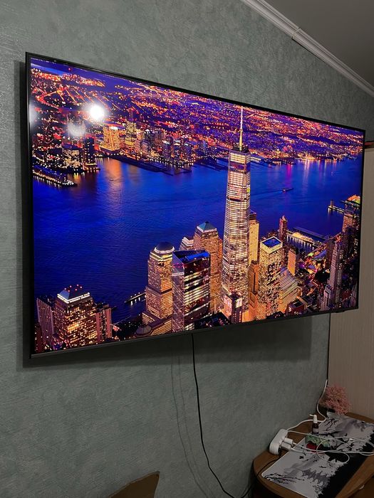 Продам SAMSUNG QLED 55  диагонал 140 см