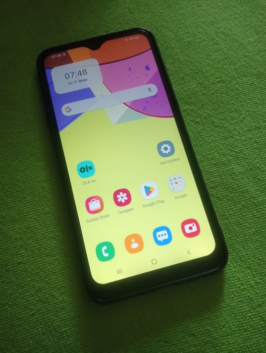Продам смартфон А10s Samsung