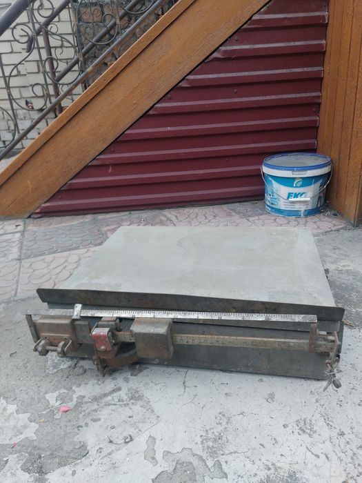 Продам весы напольный