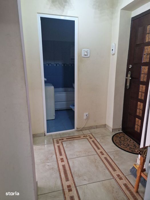 Vand apartament 2 camere decomandat