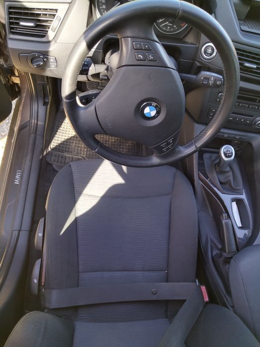 Vînd BMW X1  anul 2012