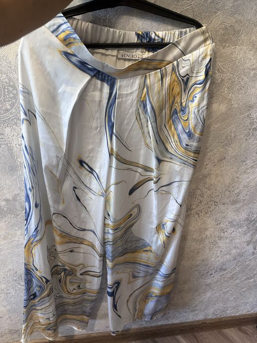 Продается zara платье