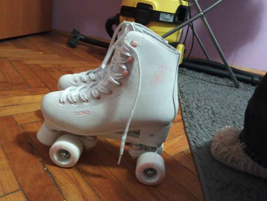 Бяло-розови ролкови кънки (38-ми номер)