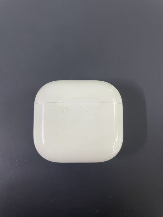 Продам Airpods 4