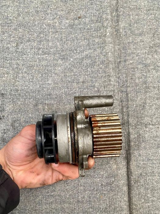 Vând  Motor 2.0TDI