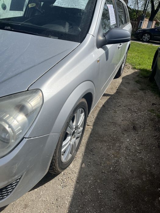 Opel astra h break 1.9 cdti