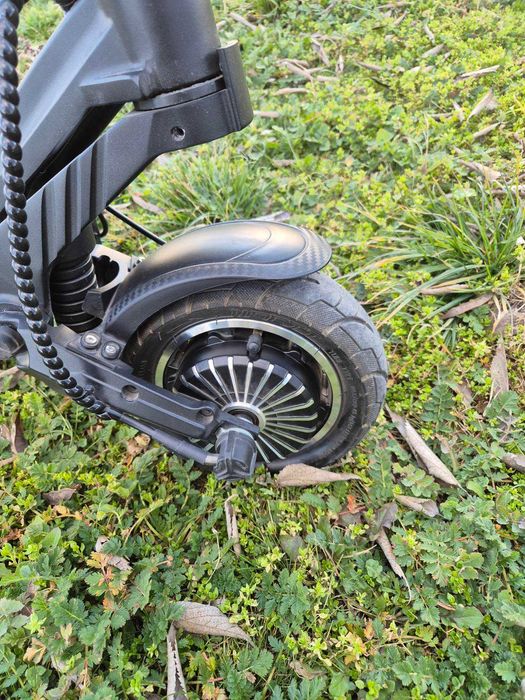 Vsett 8 APEX  2x700W специална поръчка надуваеми гуми