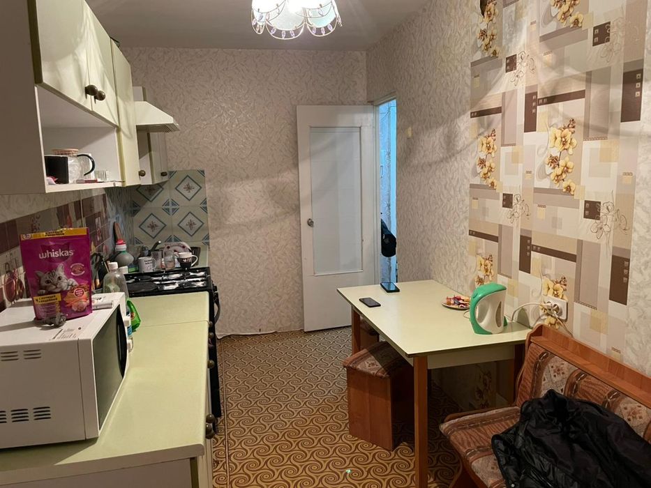 Продам 1 х комн . 9-18,  9 этаж.