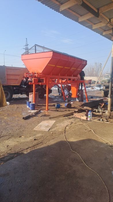 Разбрасыватель песка