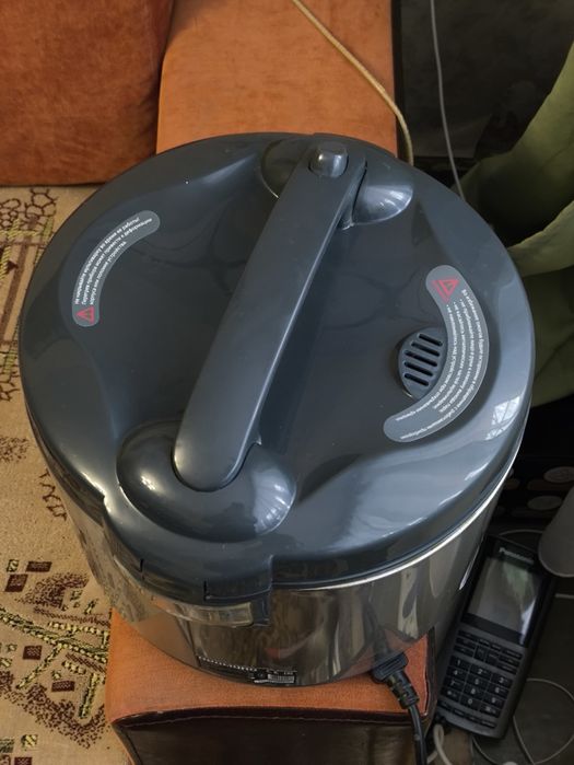 Мультиварка Редмонд ,Redmond 5 литров  Б/У