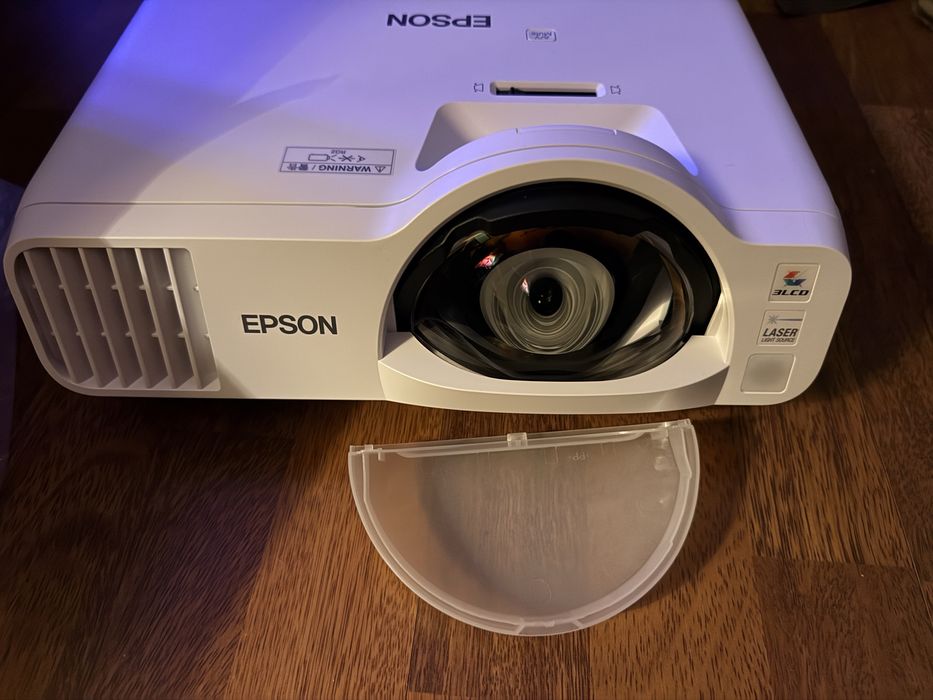 Proiector short range Epson EB-L210SF