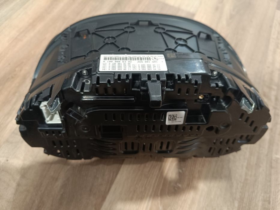 Mercedes  AMG 63 GT S километраж 320 км/ч