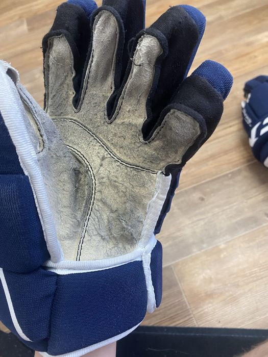 Хоккейная форма.