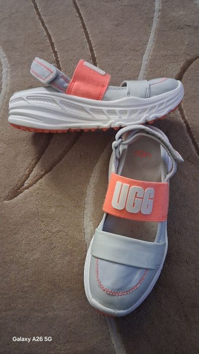 UGG Slingback Runner / 39