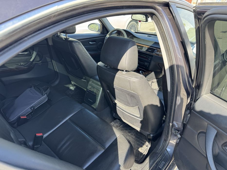 Продам BMW 330 (3 series)