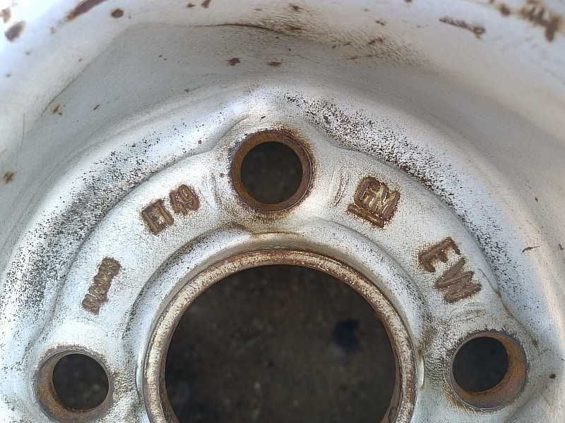 Продам оригинальный металлический диск на Opel