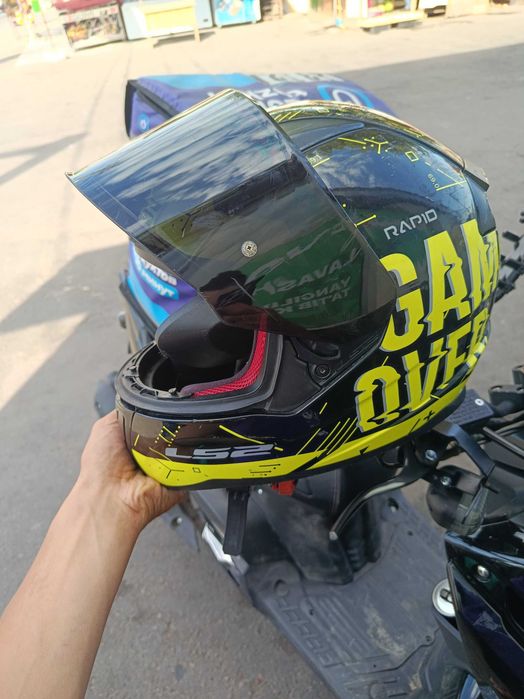 Motosikl skuter moped kaska shlem