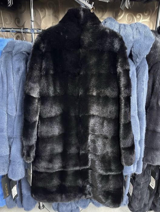 Продается новая норковая шуба.