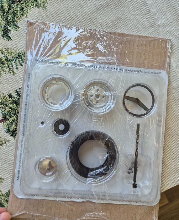 Hachette части за макет на Трабант брой 1-2