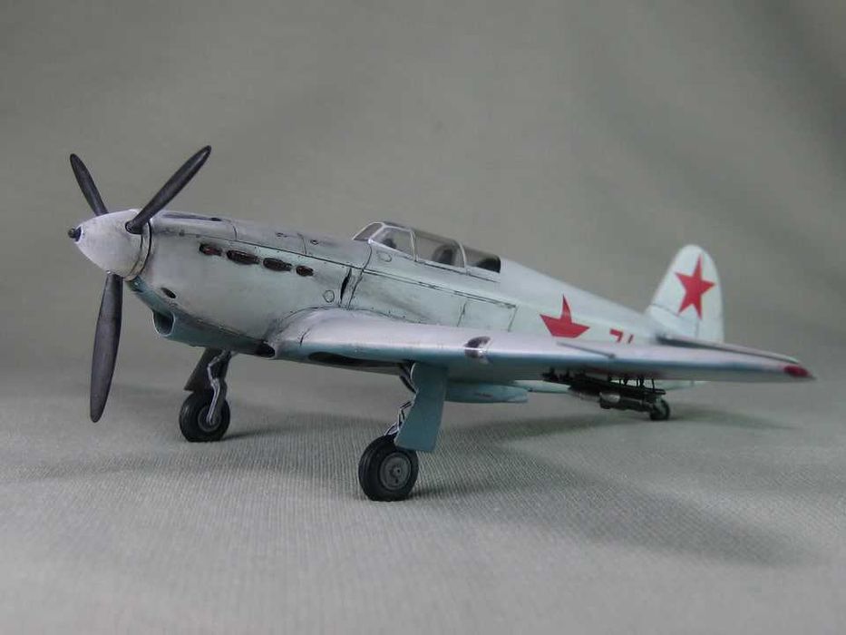 Сборная модель самолета Як-1 (Амодел 1/72)