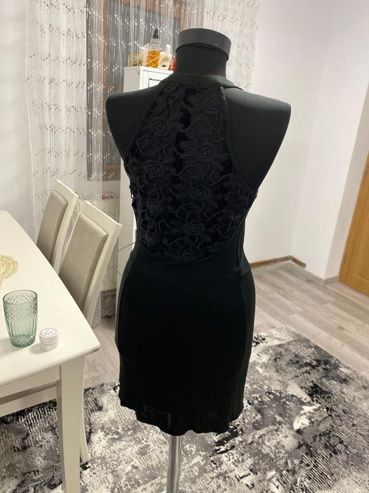 Rochie neagră mulată, mărimea S — elegantă și sexy