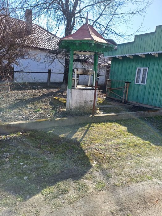 Vand casa si teren