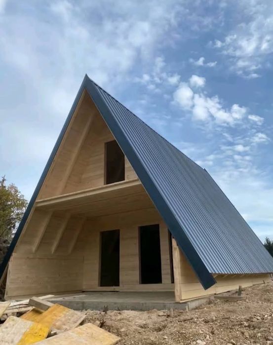 Vindem cabane tip A-frame