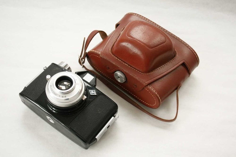 Agfa Click II Beacon Two Twenty Five Agfa Isola Polaroid 210 Automatic