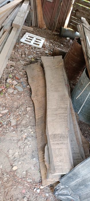 Доски орех, не обработанные.