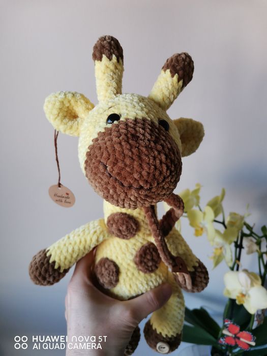 Жирафче амигуруми. Ръчно плетено.