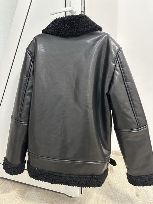 Мъжко кожено яке с яка