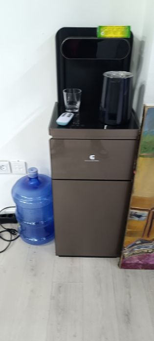 Продаю кулер для воды