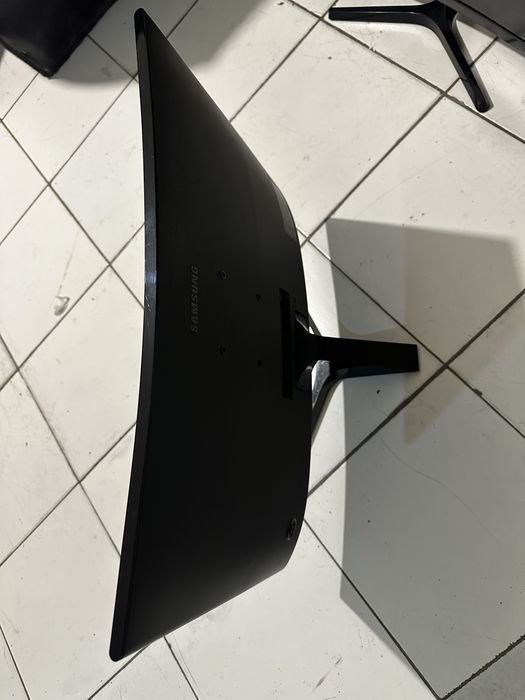 SAMSUNG 24 Curved C24F396