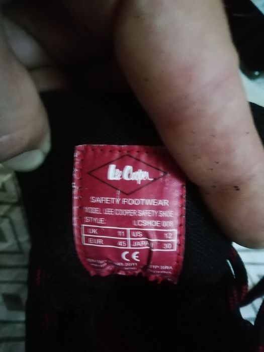 Vând ghete de munca Lee Cooper  mărime 45