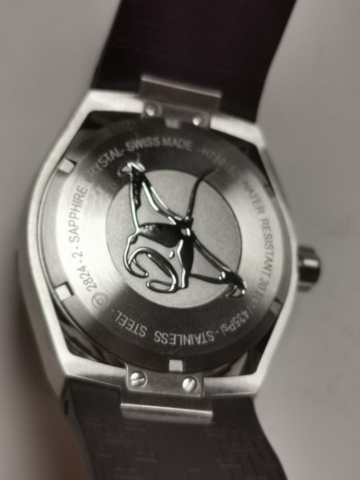 Hamilton Khaki Navy Sub - като нов