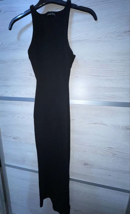Чёрное облегающее платье Bershka
