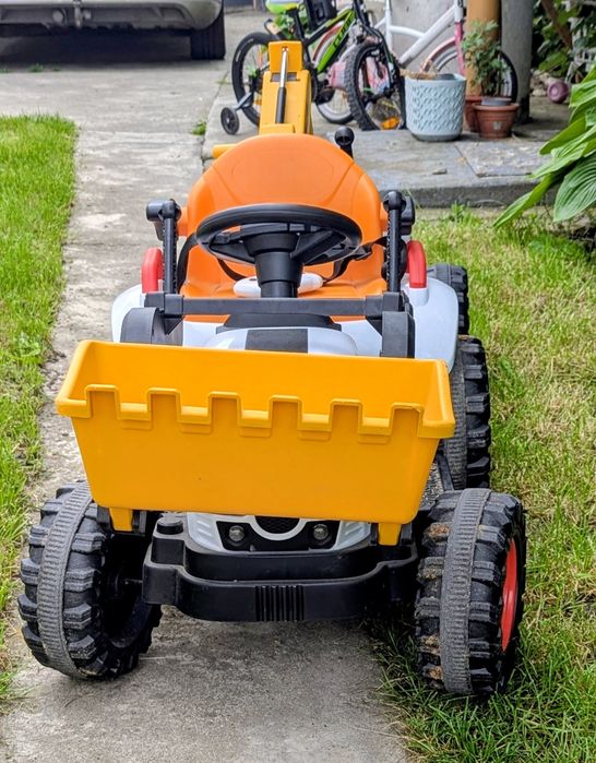 Tractor electric cu telecomanda