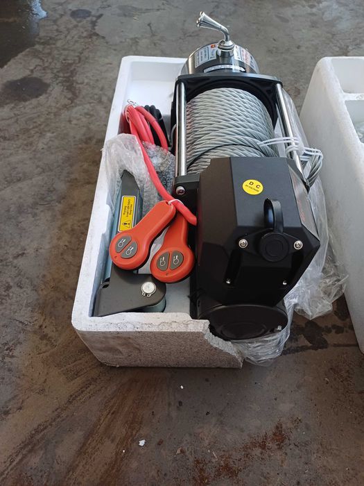 Лебедка 8т Електрическа 24в