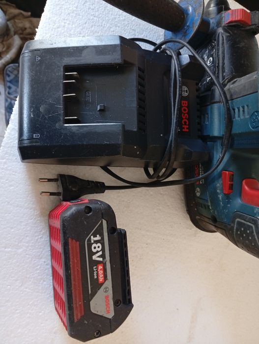 Rotopercutoar Bosch 18 v