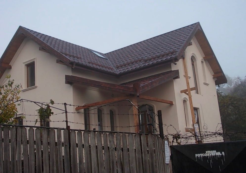 Case pe structura lemn