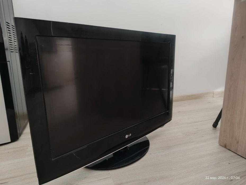 Срочно продам телевизор LG