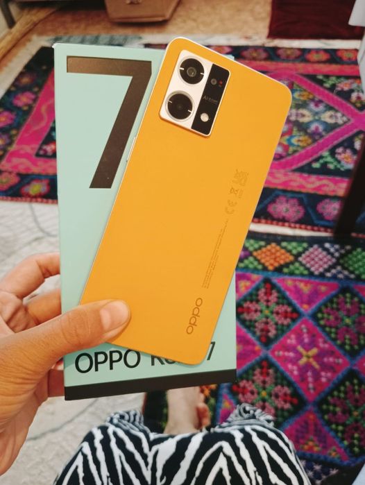 Срочно продам телефон