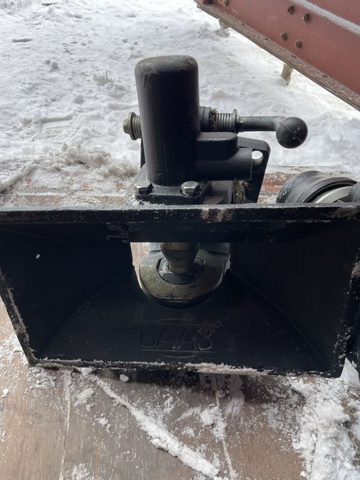 Фаркоп Евро Бааз