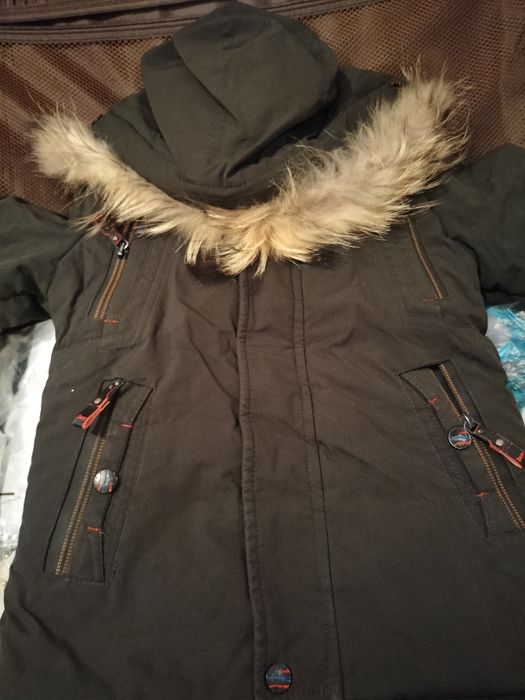 Кыстык куртка сатылады4-5 ж